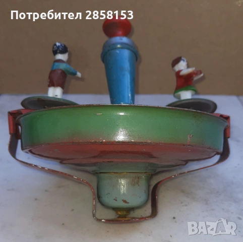 Стара ламаринена  играчка,въртележка,пумпал, снимка 3 - Антикварни и старинни предмети - 53534673