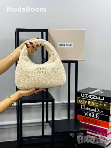 ❄️ЗИМНА КОЛЕКЦИЯ❄️Plush Miu Miu дамски чанти , снимка 3 - Чанти - 47661404