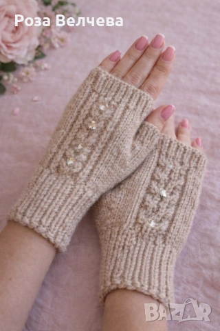 Зарадвай любима жена за 8 март с ръчно плетени дамски ръкавици, снимка 3 - Други - 53494644