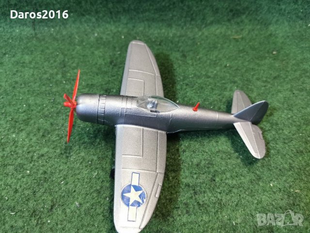 Колекционерски метален самолет на Dinky toys P47 tunderboult 