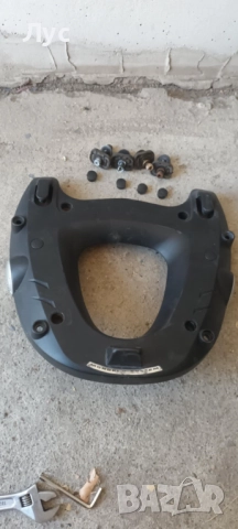 Givi Monokey M5 за централен куфар