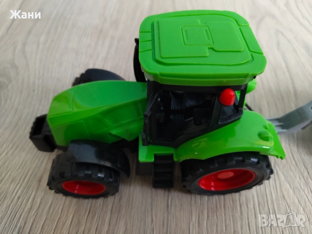 Играчка трактор с ремарке , снимка 3 - Коли, камиони, мотори, писти - 51549670