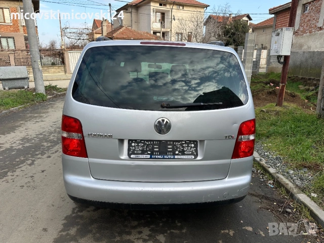 Vw Touran 1.9 tdi 7места, снимка 5 - Автомобили и джипове - 53033376