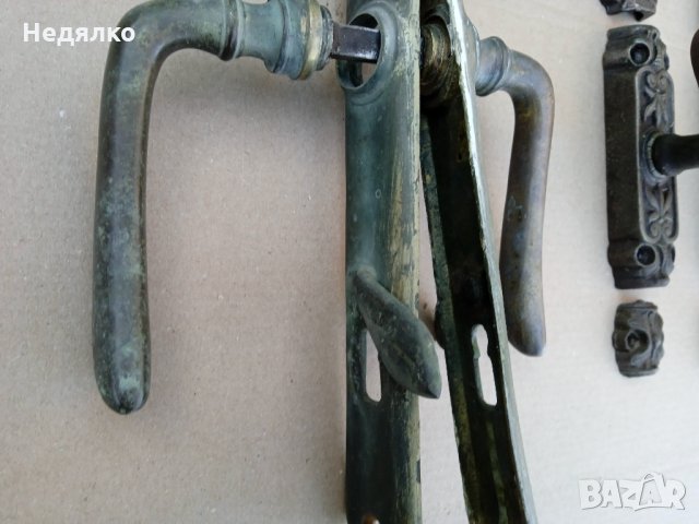 Стара бронзова брава и шилдове за прозорци,1920г, снимка 4 - Антикварни и старинни предмети - 35324153