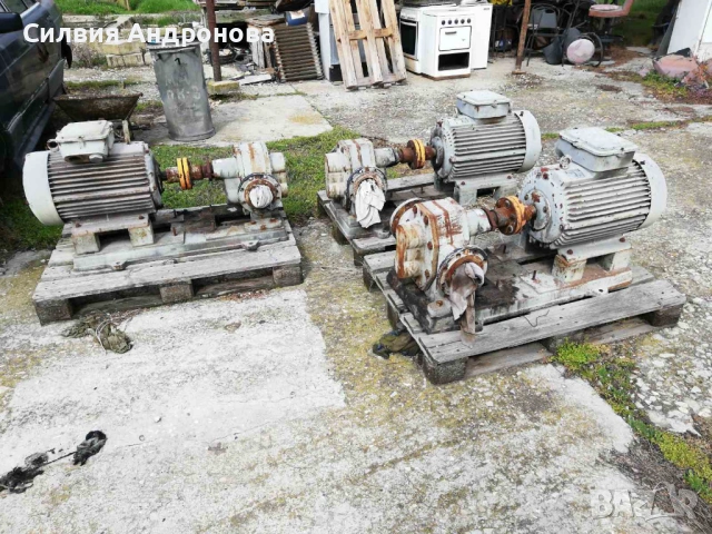 Зъбна помпа 4 / четири/ броя, снимка 3 - Други машини и части - 53523597