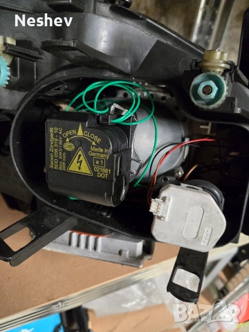 Оригинални ксенонови фарове Hella за ford focus mk1 st170, снимка 6 - Части - 53442720