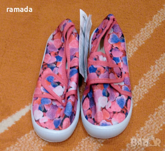 Нови пантофи 29 и30 н. Беко