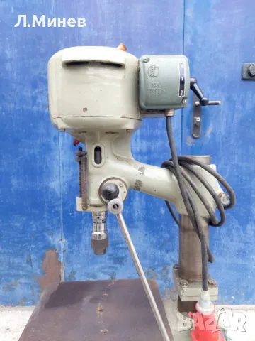 Голяма настолна колонна бормашина, снимка 4 - Бормашини - 49140526