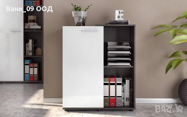 Практичен шкаф с етажерки