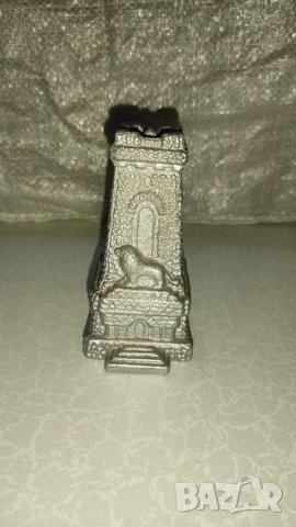 метална отливка на паметника на Шипка, снимка 1