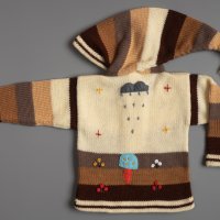 Кремава перуанска детска жилетка с елфска качулка, размери от 0 до 7 години , снимка 2 - Детски пуловери и жилетки - 35537401