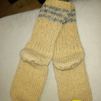 Ръчно плетени детски чорапи от вълна, снимка 1 - Чорапи - 38657079