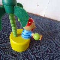 дървена играчка марионетка,пират на остров с палма,жълто кученце Eichhorn, снимка 4 - Други - 32697580