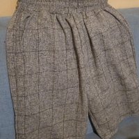 Оригинални елегантни дамски къси панталони ChRoy - размер С - 8лв, снимка 1 - Къси панталони и бермуди - 42997312