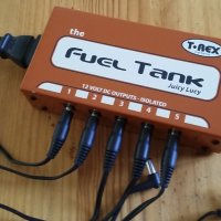 Продавам T-Rex Fuel Tank Juicy Lucy Power Supply 12 волта, снимка 1 - Китари - 27048805