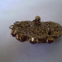 Винтидж  брошка жълт метал с  чешки кристал, снимка 7 - Антикварни и старинни предмети - 36789225