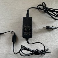 Зарядно PowerPax 12V 2.5A , 30W, снимка 1 - Кабели и адаптери - 43389796