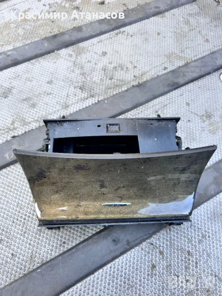 Пепелник за Мерцедес CLS. W219. 2007г, снимка 1