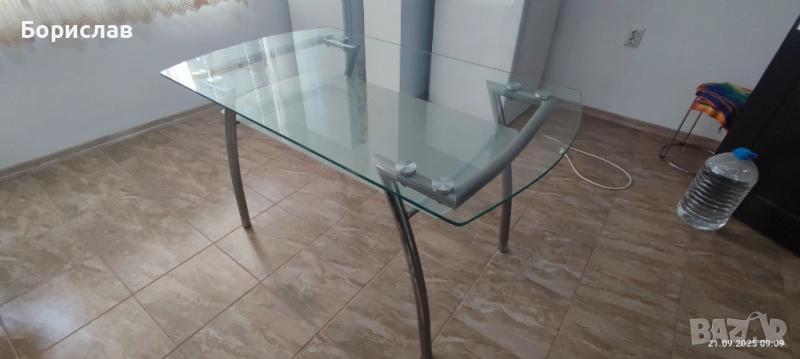 Стъклена трапезна маса на две нива., снимка 1