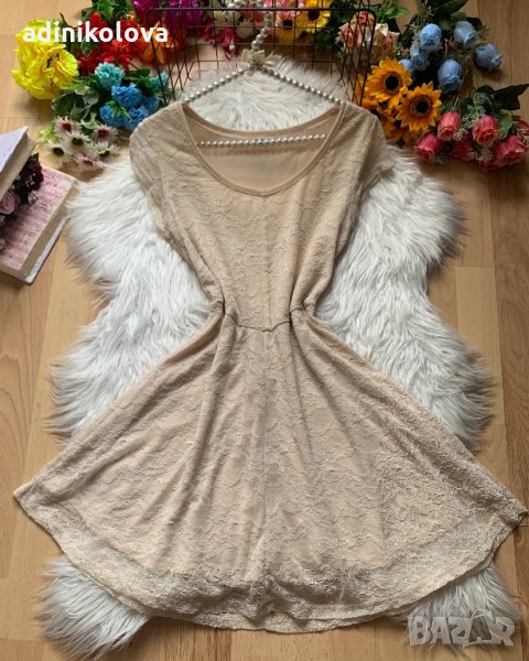 Дантелена рокля, снимка 1