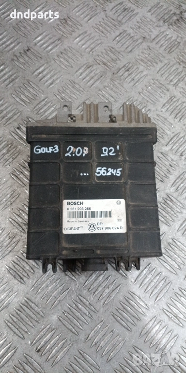 Компютър VW Golf 3 2.0i 1992г. 037906024D 0261203266 , снимка 1