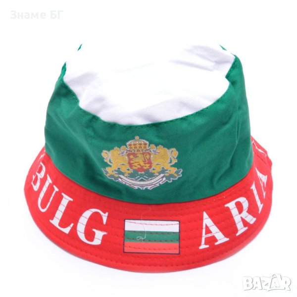 трикольорна  шапка в цветовете на българското знаме с  апликиран герб, снимка 1