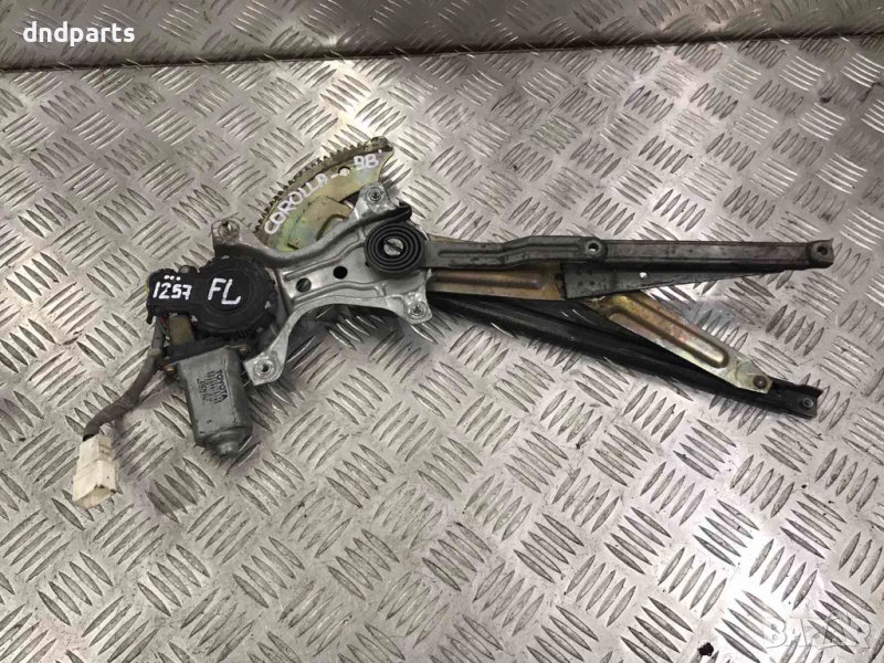 Преден ляв стъклоповдигач Toyota Corolla,1998г., снимка 1