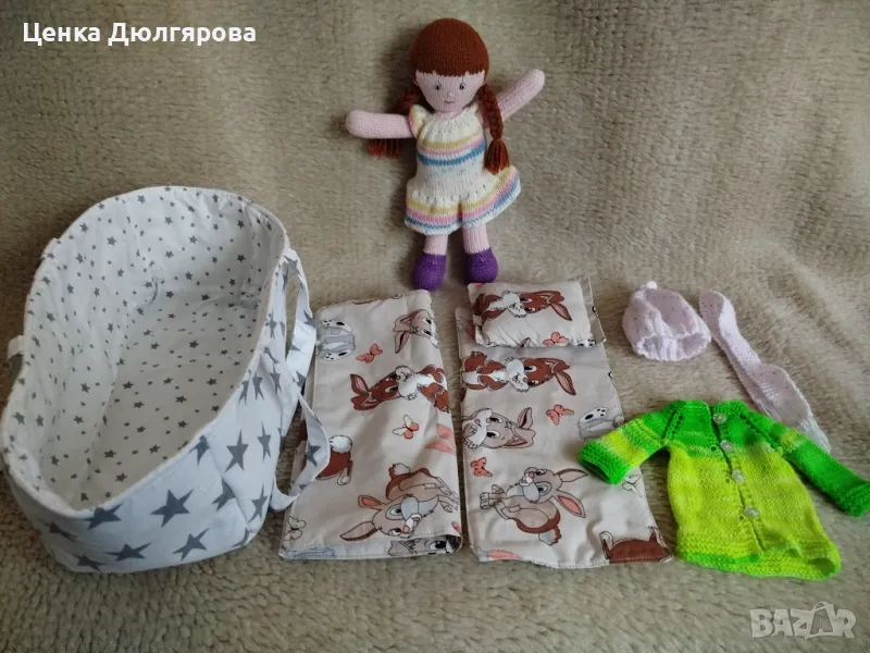 Плетена кукла с аксесоари и кошче, снимка 1