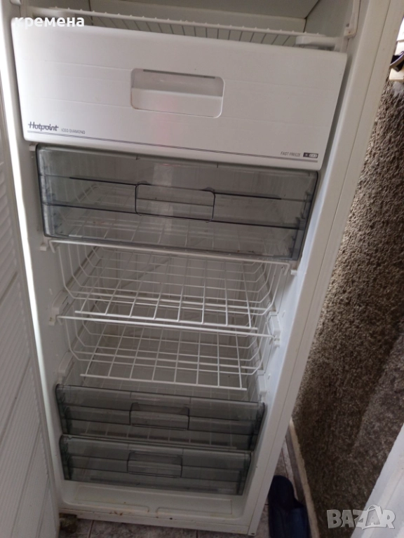 Фризер Hotpoint  вертикален 6 -чекмеджета, снимка 1