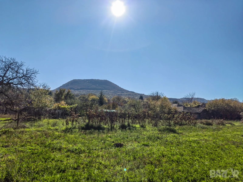 Продава равен парцел в регулация 991 кв.м – с. Могила, обл. Шумен, снимка 1