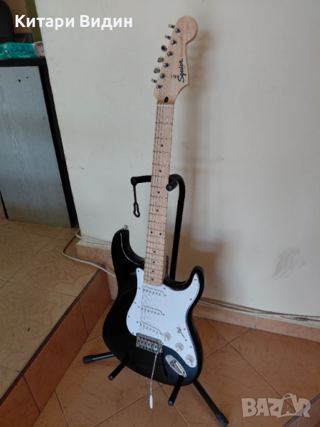 Продавам електрическа китара Squire Sonic ST BK, снимка 1