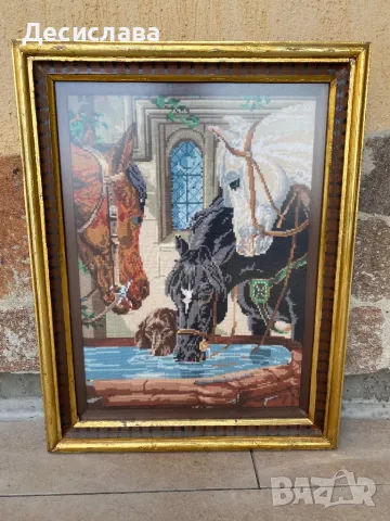 Гоблен Коне на водопой с дървена рамка