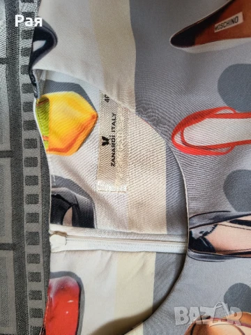 Елегантна рокля Zanardi Italy gold Moschino, снимка 4 - Рокли - 50670709