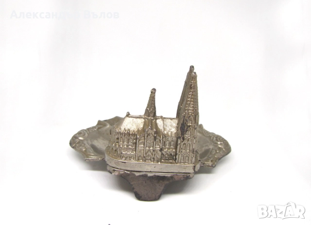 Стар Пепелник Кьолнска Катедрала Кьолн Германия Сувенир Метален, снимка 9 - Антикварни и старинни предмети - 51795862