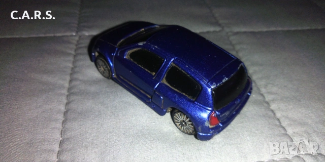 Clio V6 Renault Sport MAISTO Мащаб 1:64, снимка 2 - Колекции - 53258233