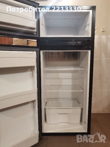 Хладилник Thetford на 12V 220V и газ (30mbar)за кемпер каравана , снимка 4 - Каравани и кемпери - 51681900