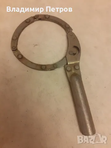 Ключ за маслен филтър 