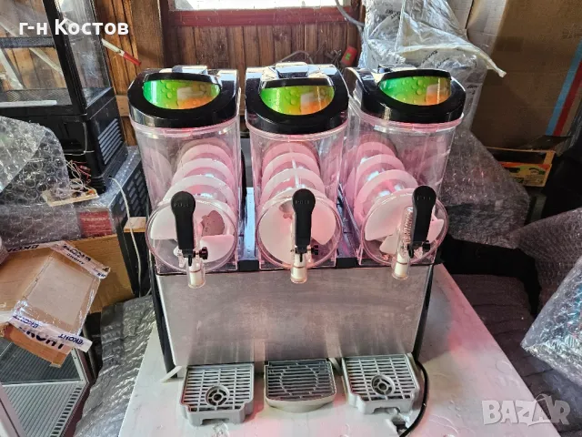 Машина Скрежина за замразени сокчета Нова демонстрационна 3х12 литра , снимка 4 - Обзавеждане на кухня - 49938309