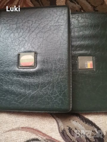 Два джобни класьора с банкноти, снимка 1 - Нумизматика и бонистика - 43410248