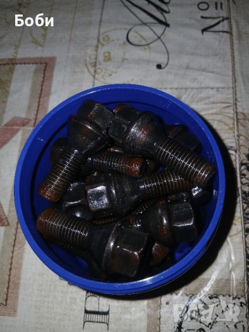 Болтове за джанти 12мм vw grup oem оргинални , снимка 18 - Аксесоари и консумативи - 52402400