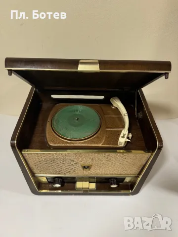 Старо радио с грамофон, снимка 3 - Антикварни и старинни предмети - 47513856