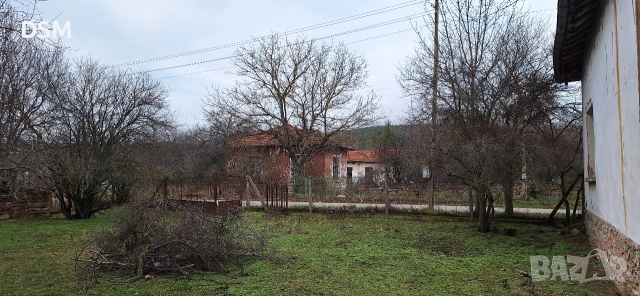 Продавам Къща с Двор/1500кв.м/ в с.Василовци обл.Софийска, снимка 3 - Къщи - 51874858