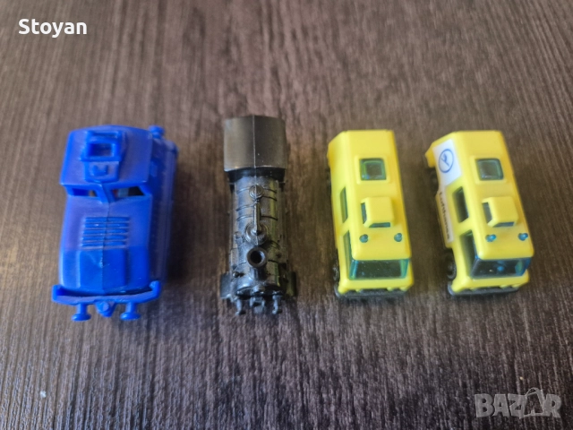 Стари киндер играчки