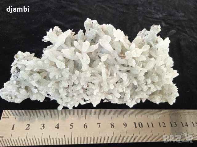 №18,Кварц, Зелен кварц с халкопирит и сфалерит, Кристали Минерали Родопи,, снимка 2 - Декорация за дома - 43341234