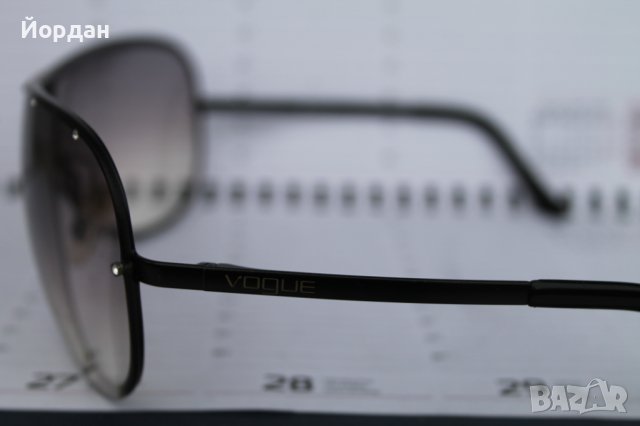 Слънчеви очила ''Vogue'', снимка 6 - Слънчеви и диоптрични очила - 40760945