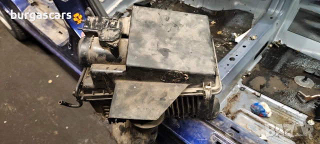 Кутия въздушен филтър дебитомер Mazda 6 2.0 D-121к.с. GG седан, снимка 3 - Части - 53442259