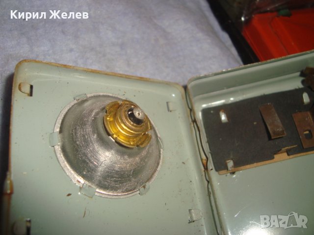СТАРО СИГНАЛНО МЕТАЛНО РЯДКО РЕТРО БДЖ ФЕНЕРЧЕ с 4 ЦВЯТА 32178, снимка 8 - Антикварни и старинни предмети - 38276978