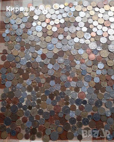 Огромен лот монети от 80 държави.