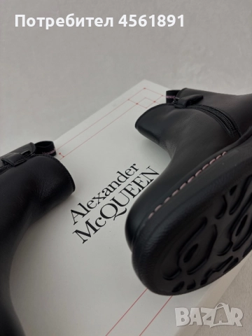 Оригинални детски обувки Alexander McQueen , снимка 7 - Детски боти и ботуши - 52306149
