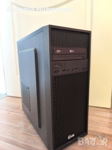 Компютърен сет с монитор, камера и светеща клавиатура, снимка 8 - Работни компютри - 52381706